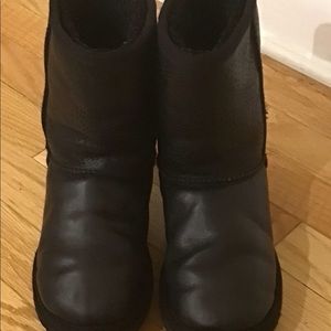 UGG 1006497 Triana Seaweed Leather Black Boots